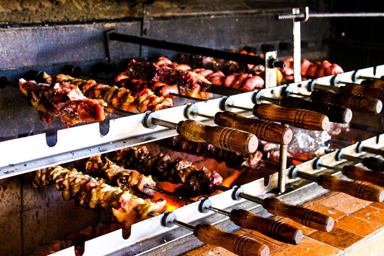 Poconé Hotel Churrascaria Pantaneira מראה חיצוני תמונה